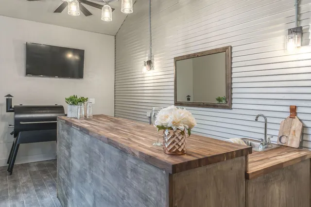 $12,000 | 203 Leland Street, Austin, TX 78704