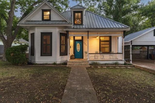 $12,000 | 203 Leland Street, Austin, TX 78704