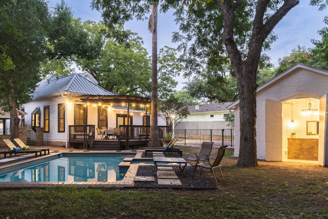 203 Leland Street Austin, TX 78704 - Photo 29 of 38 Backyard & Pool