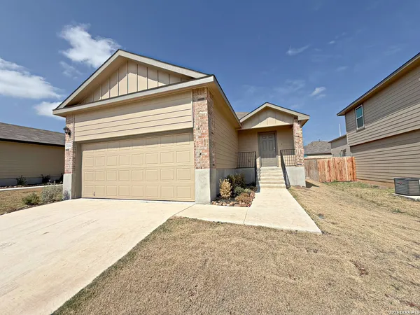 $2,095 | 5131 Blind Shot, San Antonio, TX 78261