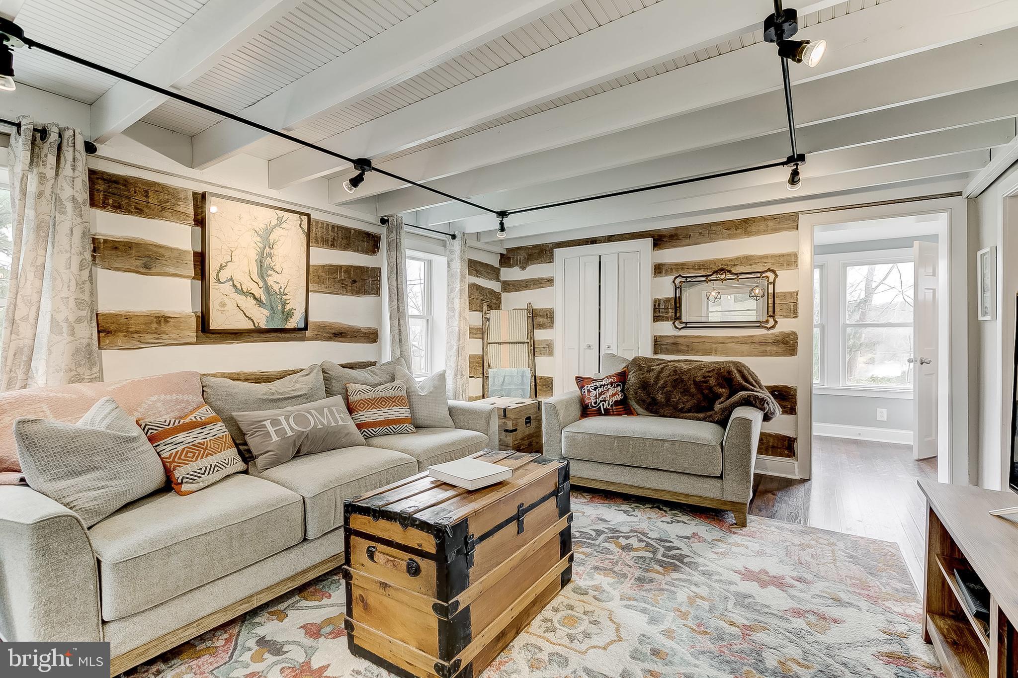 2812 Cape Horn Road Westminster, MD 21157 - Photo 15 of 40 a living room with furniture and a window