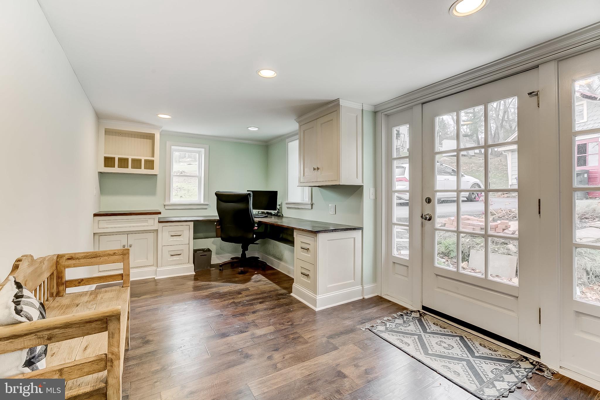2812 Cape Horn Road Westminster, MD 21157 - Photo 18 of 40 a workspace with furniture and a window