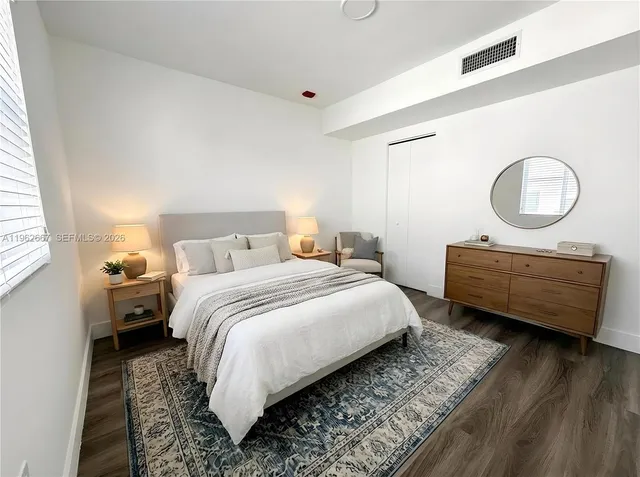 $1,800 | 1710 Northwest 1st Court, Unit 1, Miami, FL 33136