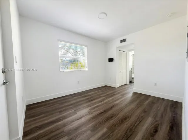 $1,800 | 1710 Northwest 1st Court, Unit 1, Miami, FL 33136