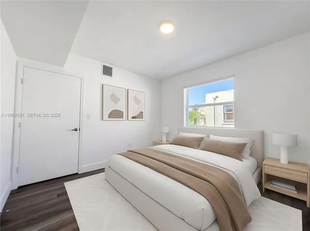 $1,800 | 1710 Northwest 1st Court, Unit 1, Miami, FL 33136