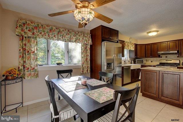 102 Lexington Road York, PA 17402 - Photo 5 of 28