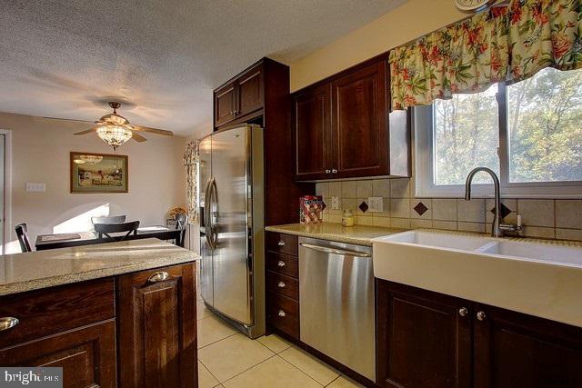 102 Lexington Road York, PA 17402 - Photo 7 of 28