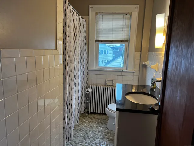 $1,900 | 24 Lawncrest Road, Danbury, CT 06810