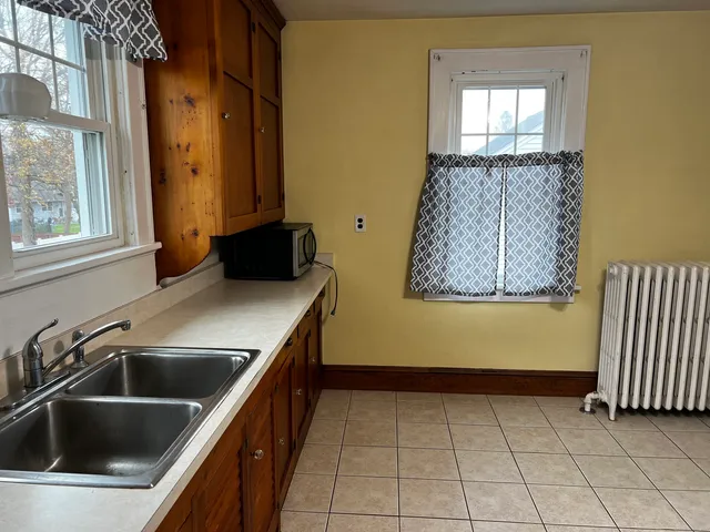 $1,900 | 24 Lawncrest Road, Danbury, CT 06810