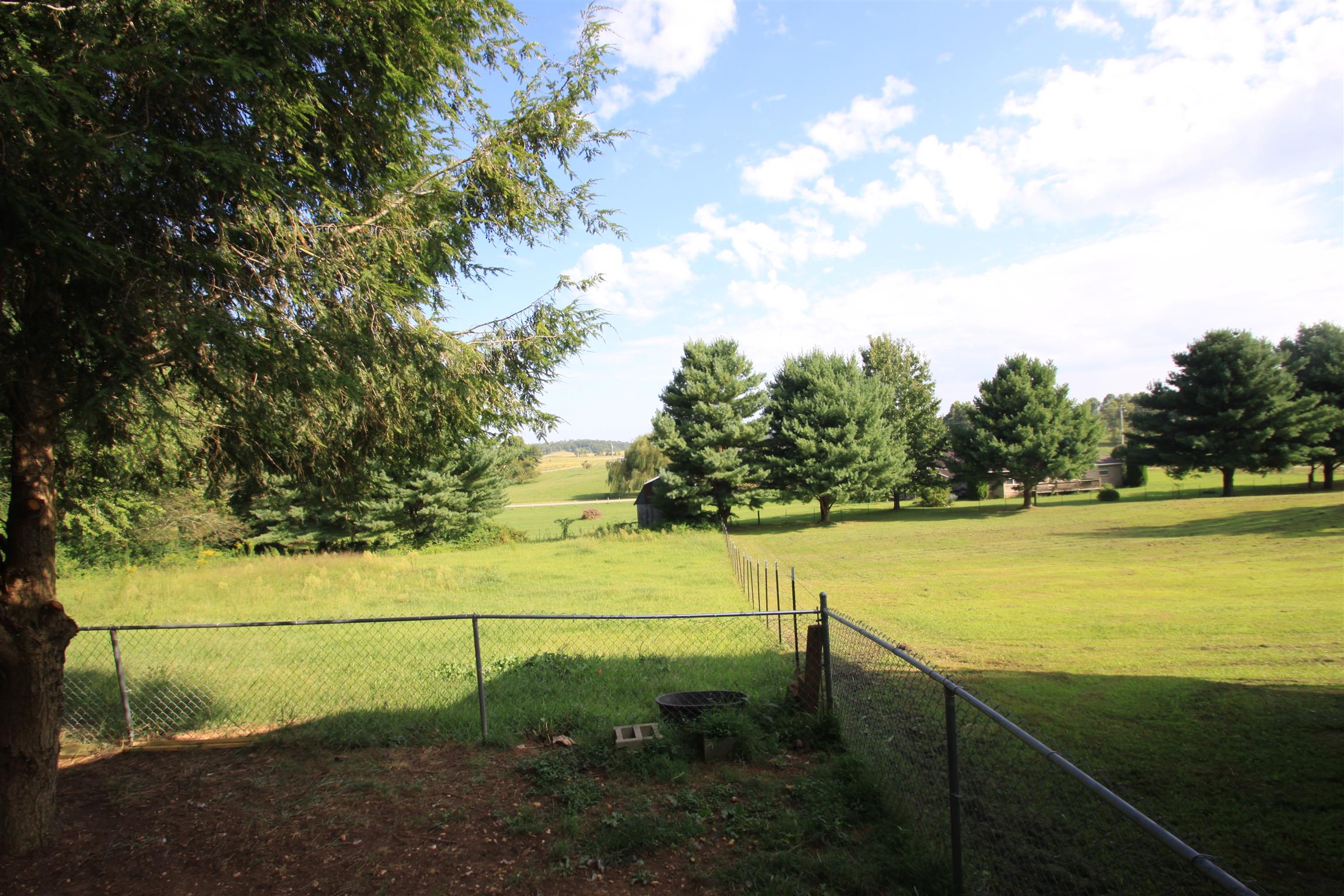 922 Harpo Road Manchester, TN 37355 - Photo 5 of 17 a view of an ocean and beach