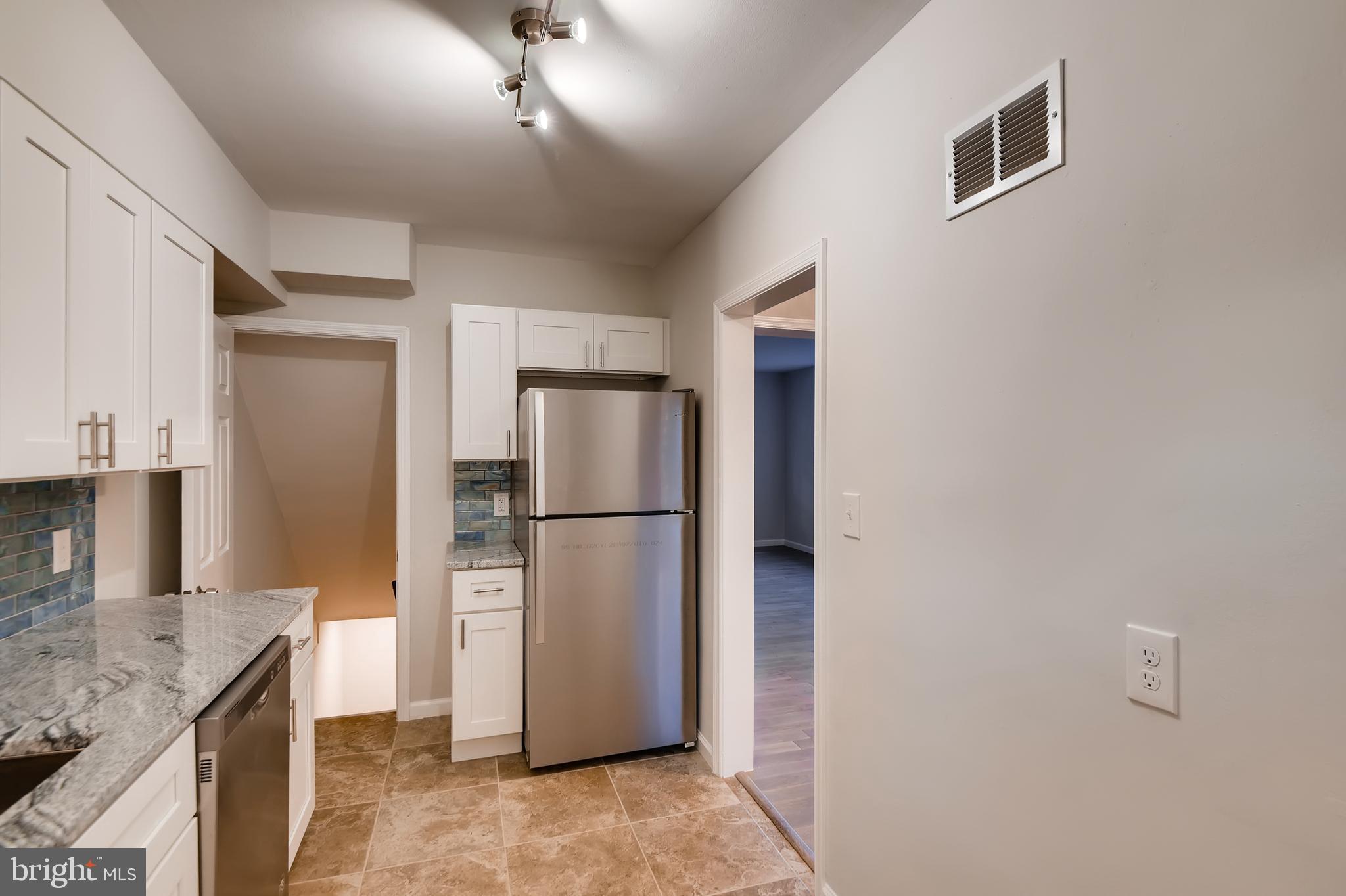 1615 Gleneagle Road Baltimore, MD 21239 - Photo 12 of 32 Renovated Kitchen!