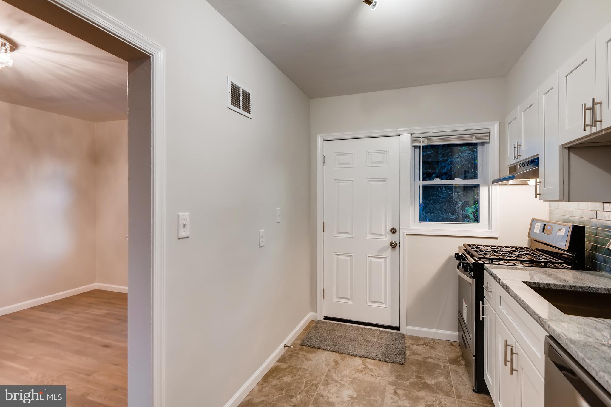 1615 Gleneagle Road Baltimore, MD 21239 - Photo 13 of 32 Renovated Kitchen!
