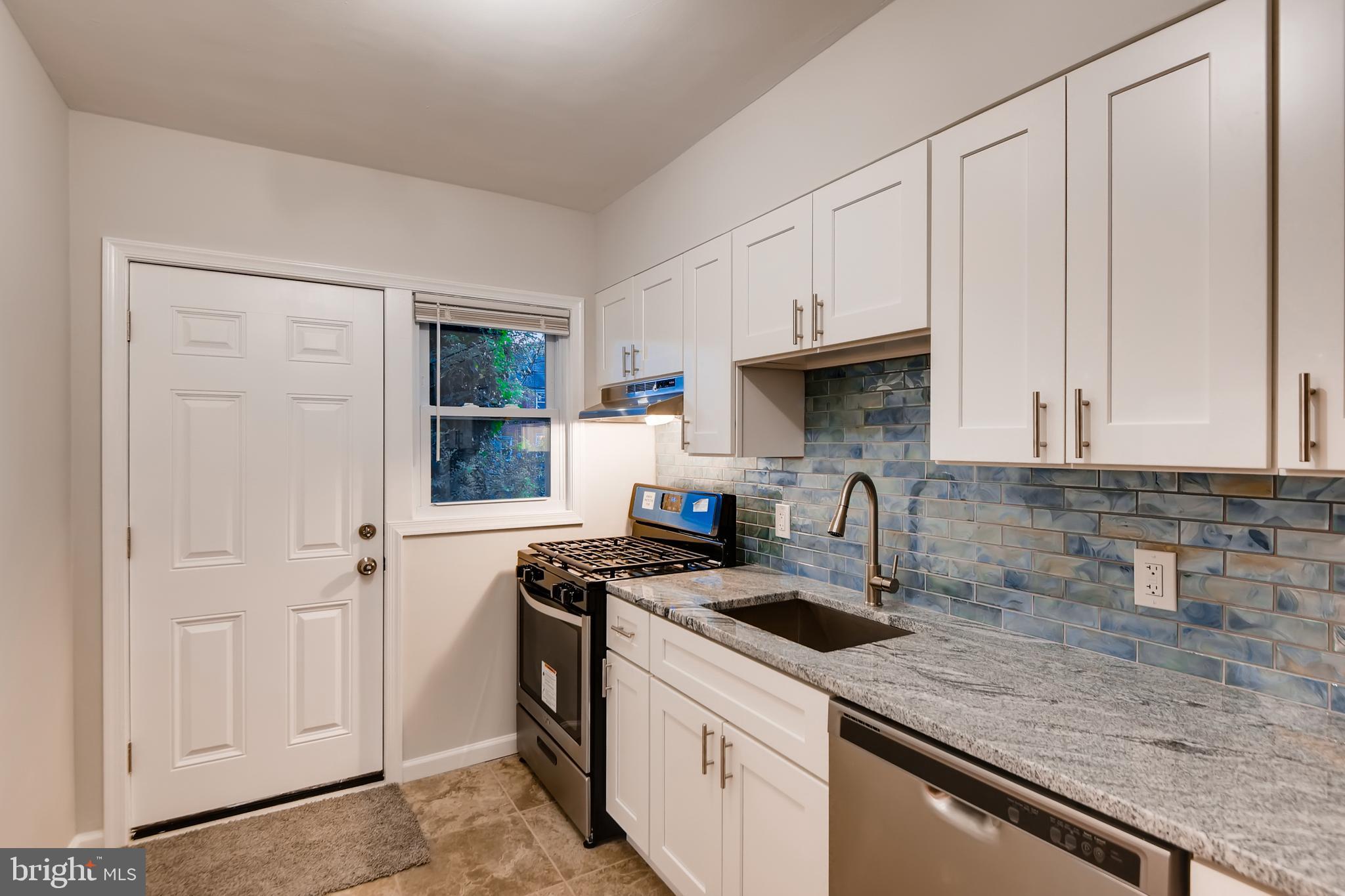 1615 Gleneagle Road Baltimore, MD 21239 - Photo 14 of 32 Renovated Kitchen!