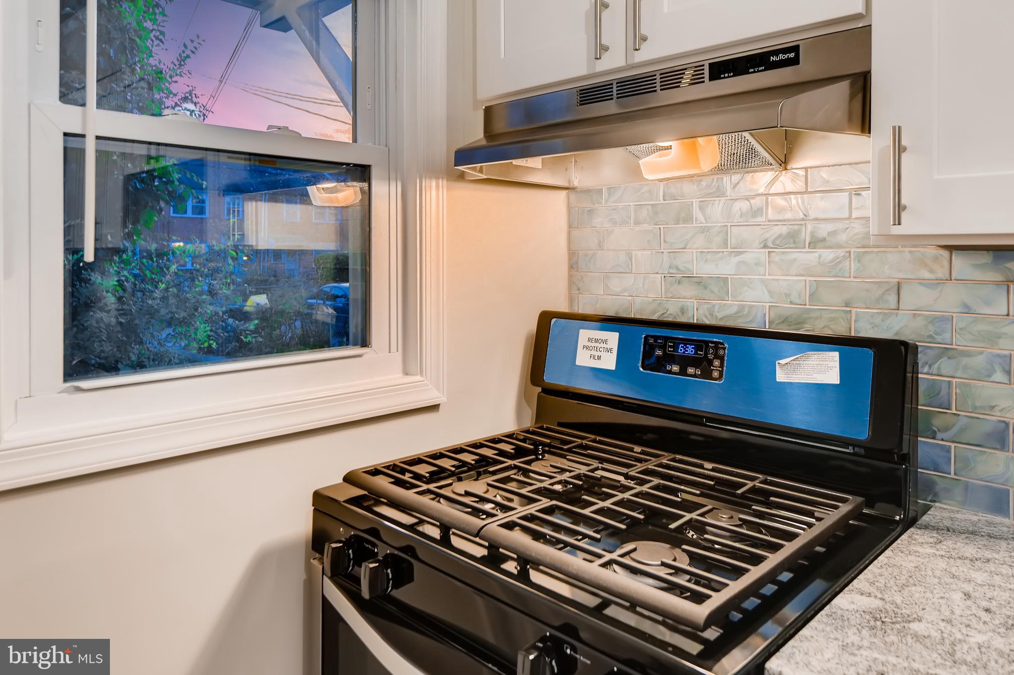 1615 Gleneagle Road Baltimore, MD 21239 - Photo 15 of 32 Renovated Kitchen!