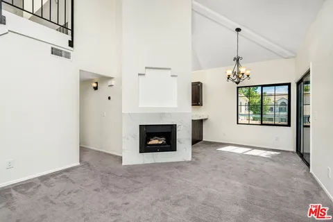 $460,000 | 18129 Erik Court, Unit 328, Canyon Country, CA 91387