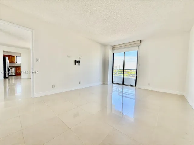 $3,100 | 3300 Northeast 192 Street, Unit 807, Aventura, FL 33180