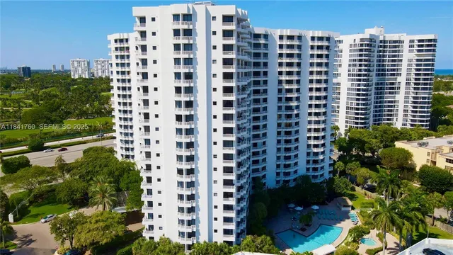 $3,100 | 3300 Northeast 192 Street, Unit 807, Aventura, FL 33180
