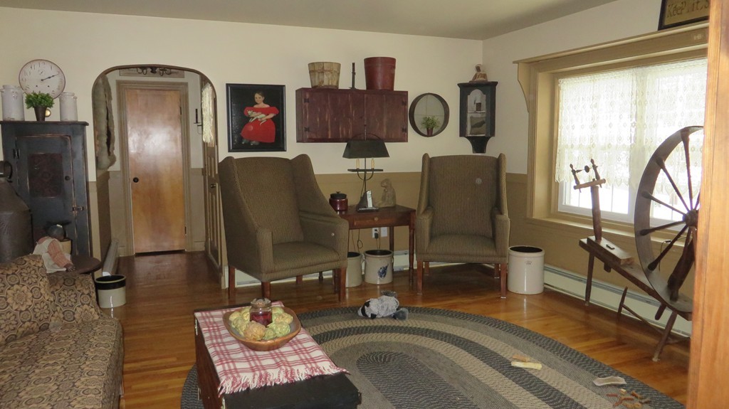 49 Cape Road Mendon, MA 01756 - Photo 3 of 9