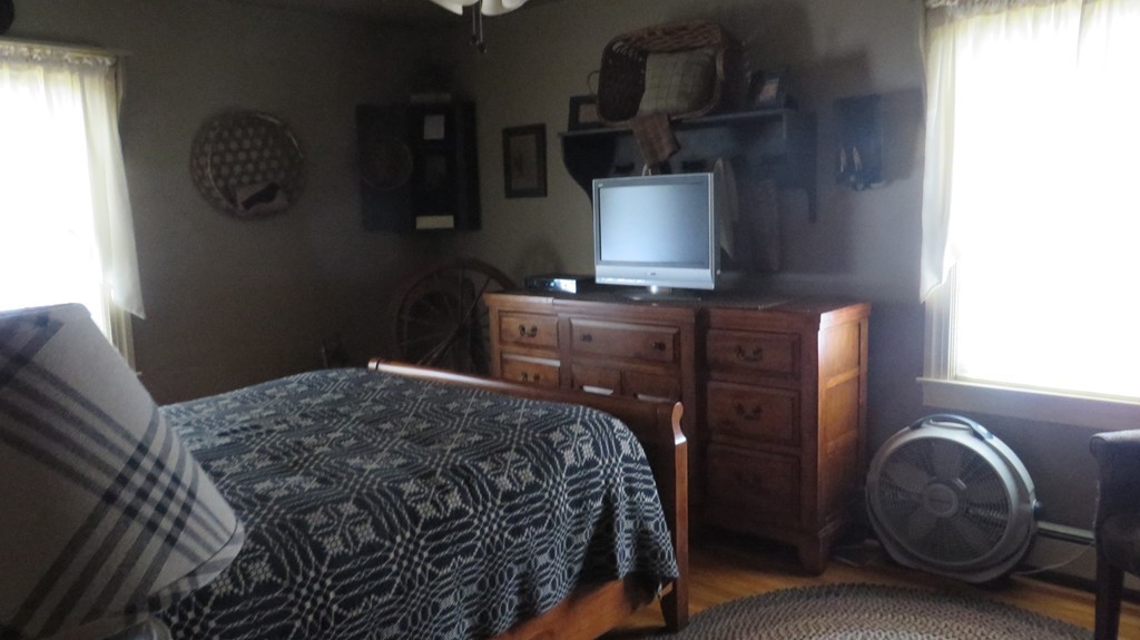 49 Cape Road Mendon, MA 01756 - Photo 8 of 9