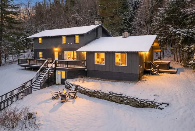 $859,000 | 11 Waldwinkle Road, West Dover, VT 05356