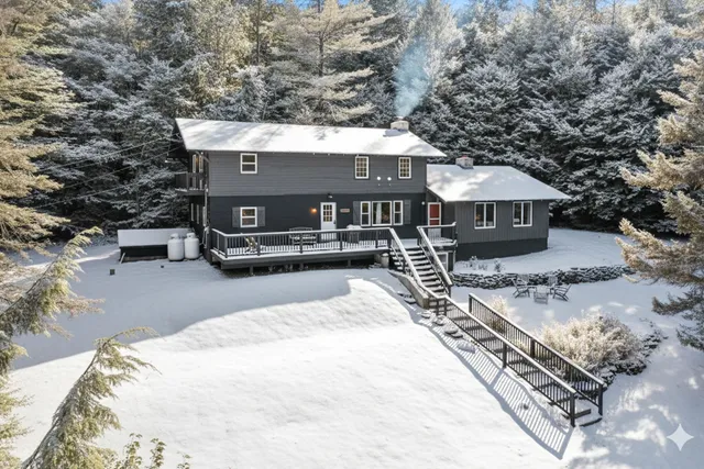 $859,000 | 11 Waldwinkle Road, West Dover, VT 05356