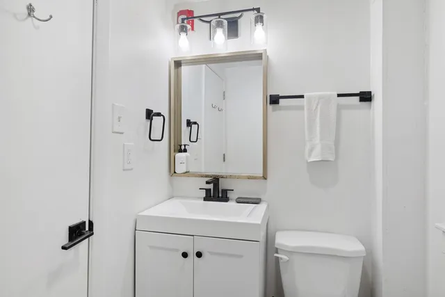 $859,000 | 11 Waldwinkle Road, West Dover, VT 05356