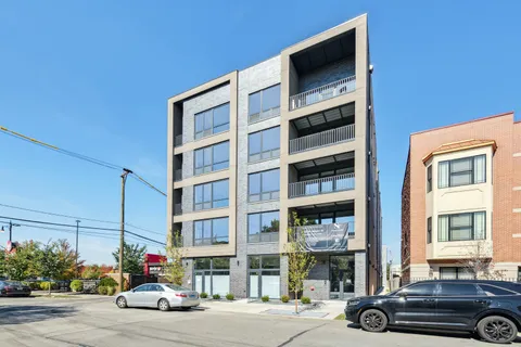 $435,000 | 2342 West Adams Street, Unit 406, Chicago, IL 60612