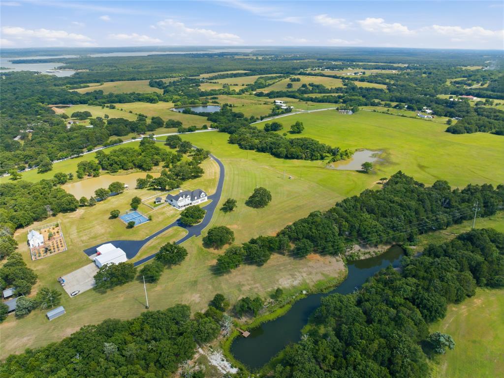 1073 Gordonville Road Gordonville, TX 76245 - Photo 4 of 38 The lake is just a few miles from this 50 acre property that is surrounded by beautiful properties.