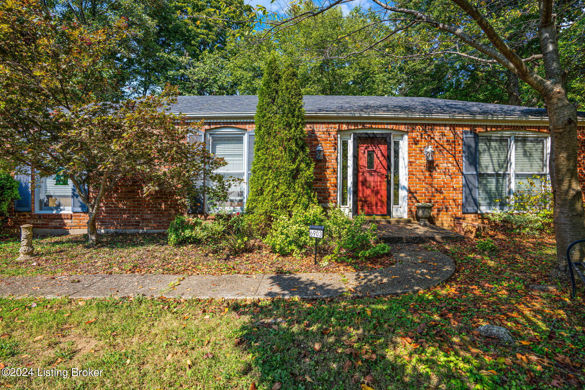 6903 Deep Spring Court Louisville, KY 40228 - Photo 2 of 51 6903 Deep Spring-18