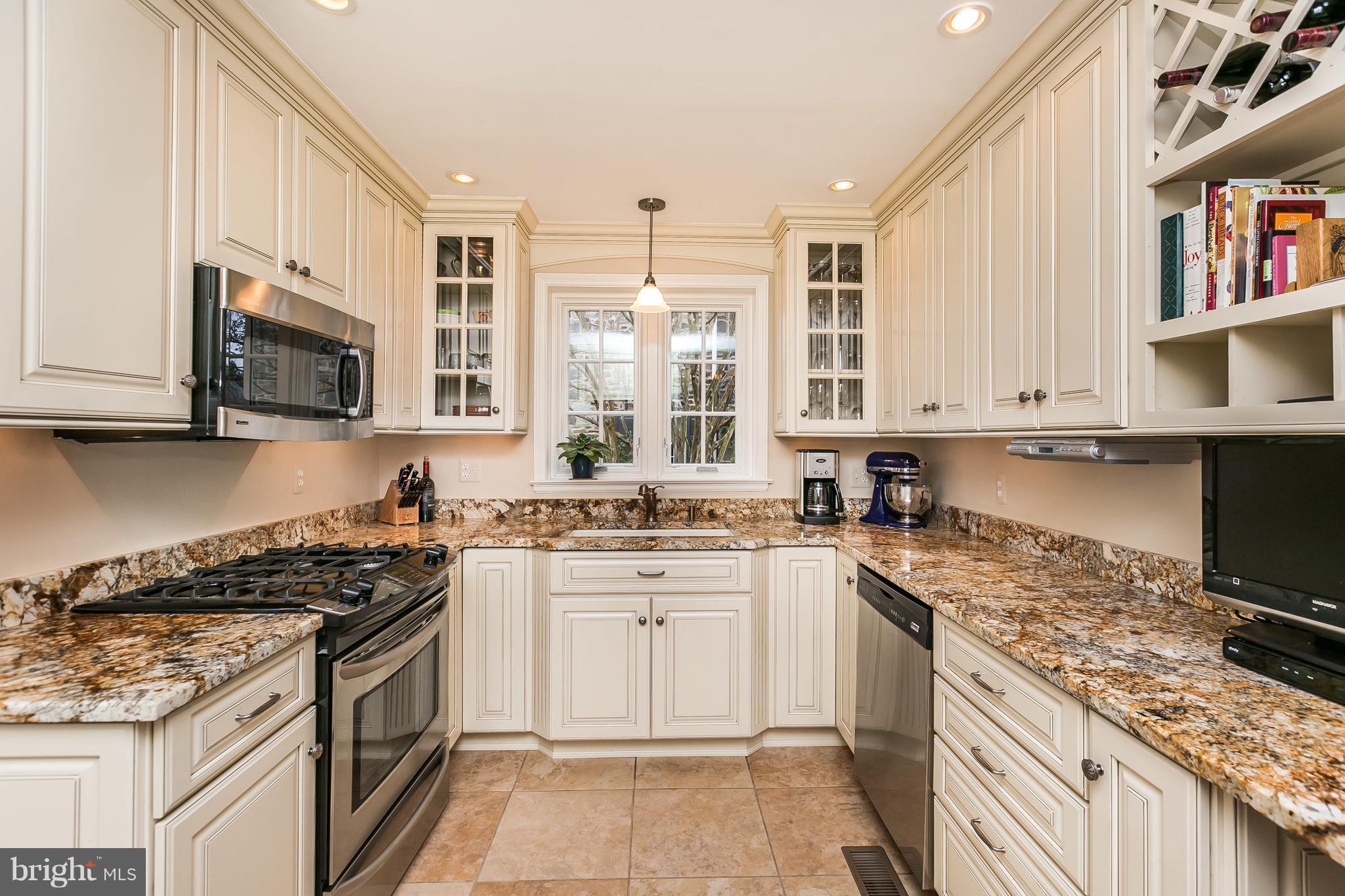 110 Croydon Road Baltimore, MD 21212 - Photo 7 of 30 Kitchen