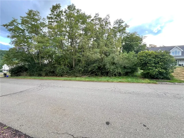 $39,900 | 217 Lancelot Drive, Horseheads, NY 14903