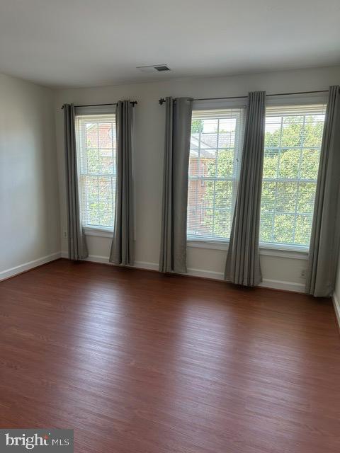 1811 Fallbrook Lane Vienna, VA 22182 - Photo 24 of 36