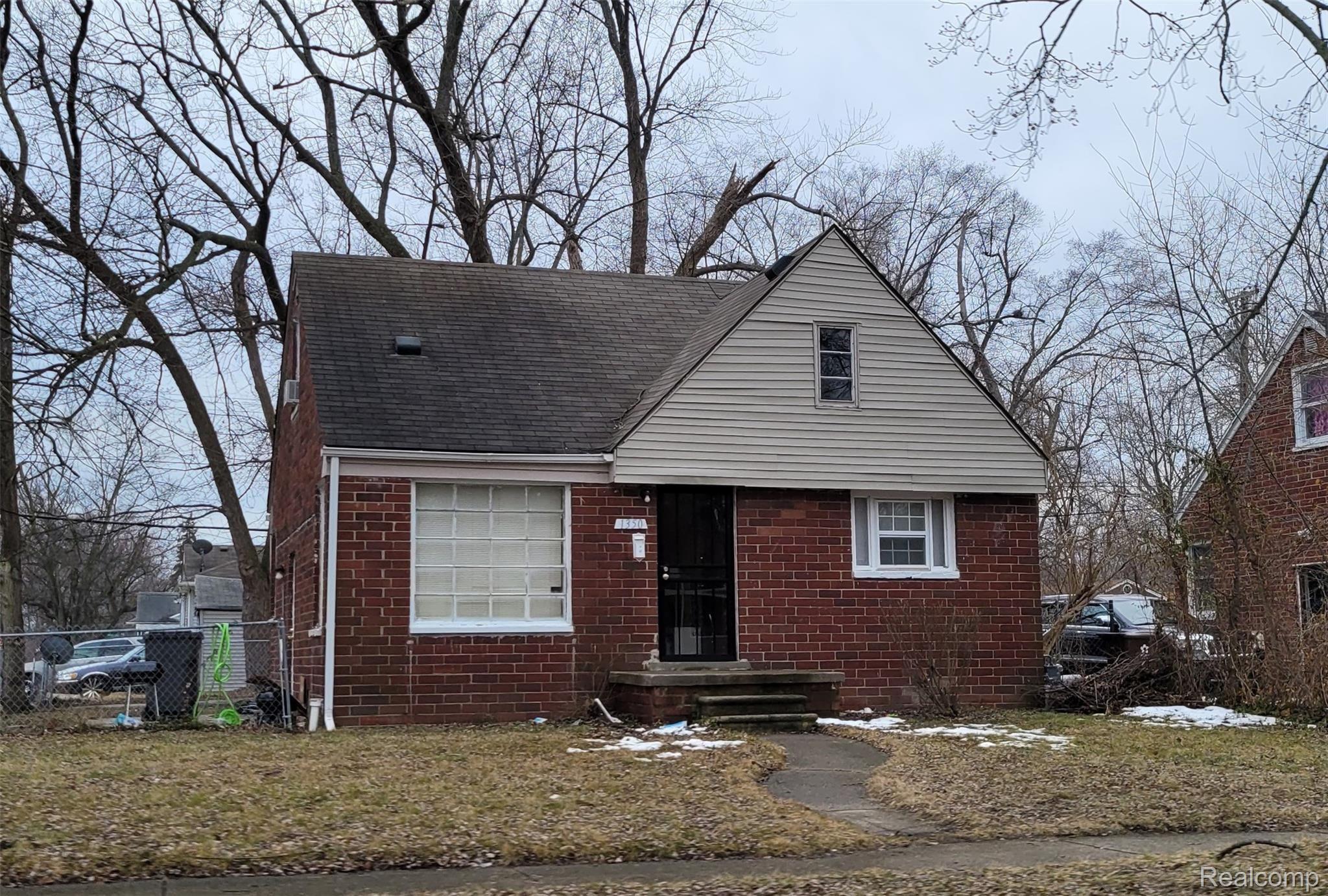 1350 Helen Street Inkster, MI 48141 - Photo 1 of 12 20210228_164127.jpg