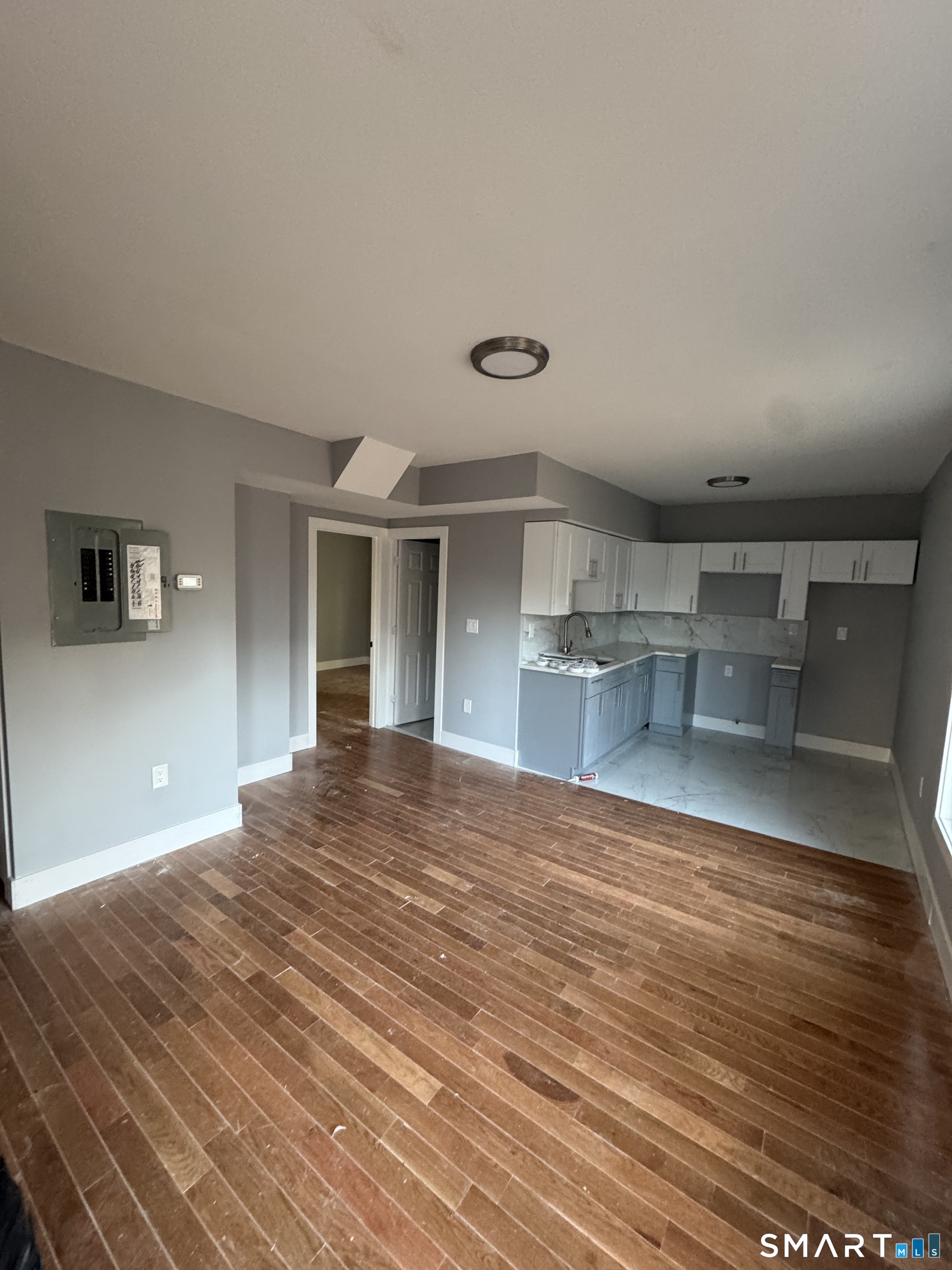 52 Ann Street, Unit 2 New Haven, CT 06519 - Photo 1 of 9