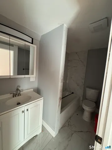 $2,700 | 52 Ann Street, Unit 2, New Haven, CT 06519