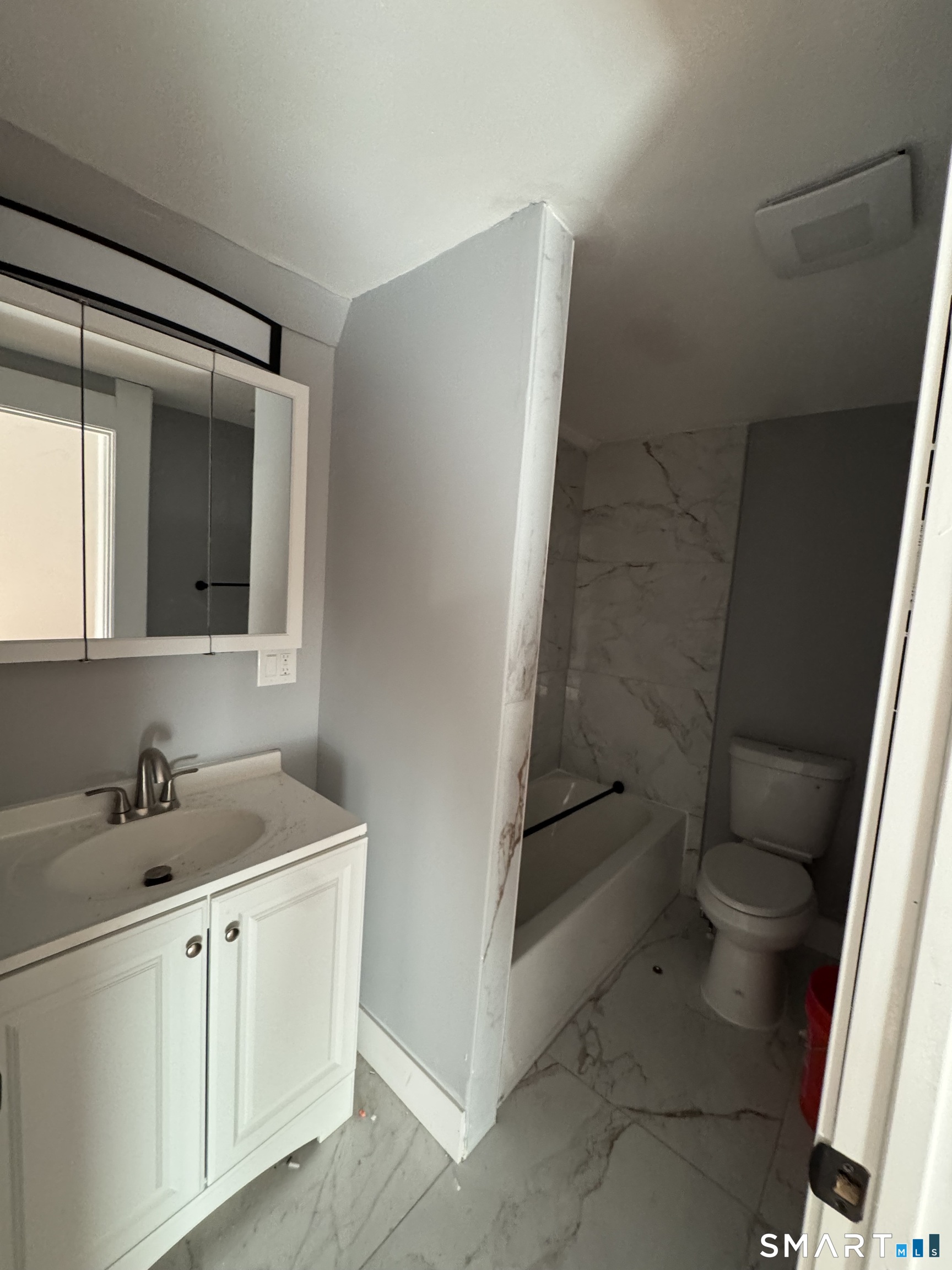 52 Ann Street, Unit 2 New Haven, CT 06519 - Photo 3 of 9