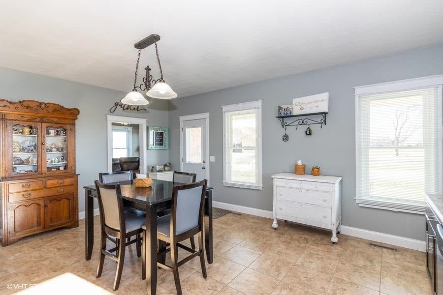 5403 Sharon Center Road Southwest Kalona, IA 52247 - Photo 7 of 30 Gallery Image 7