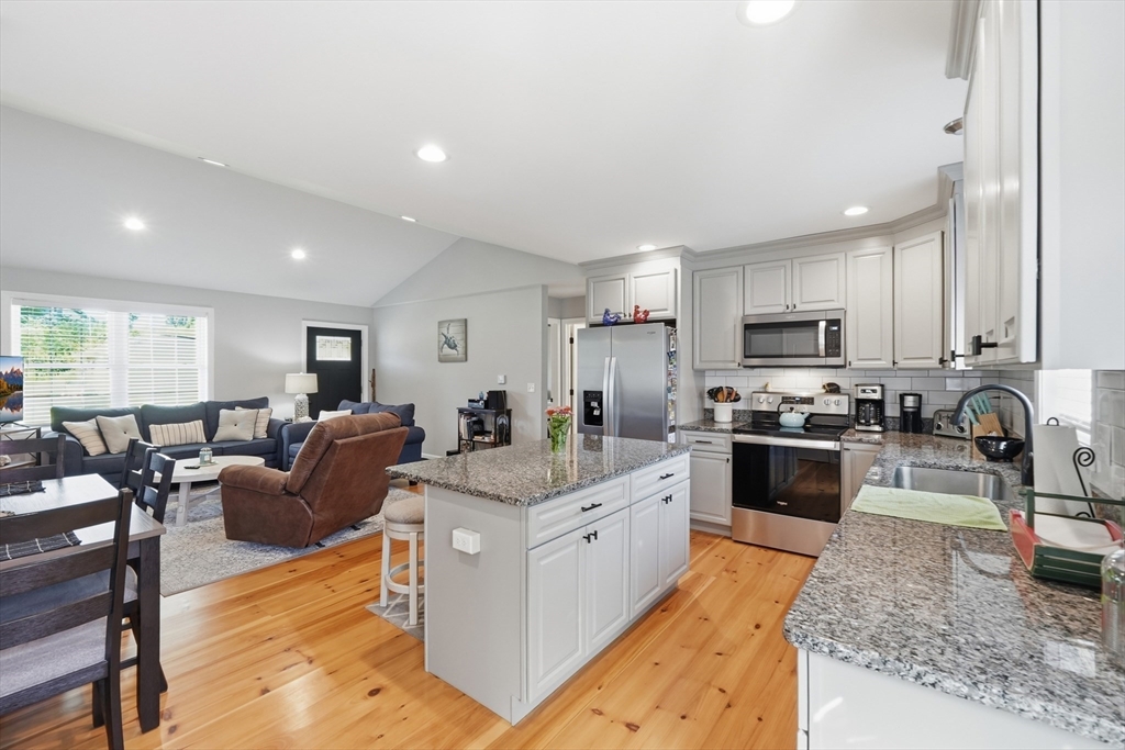 32 Nelson Street Warren, MA 01083 - Photo 10 of 43 Gallery Image 10