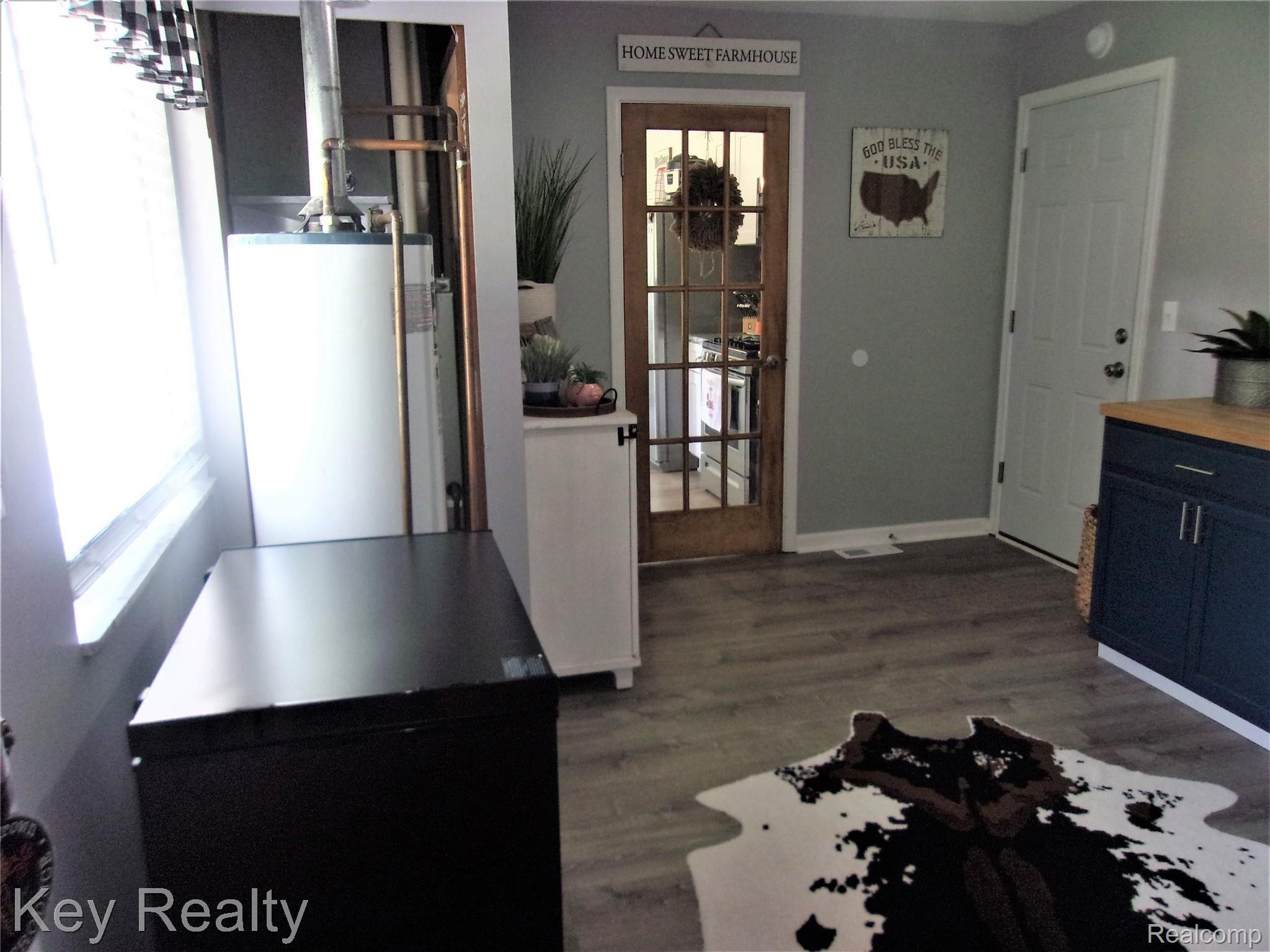 12726 Sweitzer Road Carleton, MI 48117 - Photo 28 of 60 Excludes black freezer