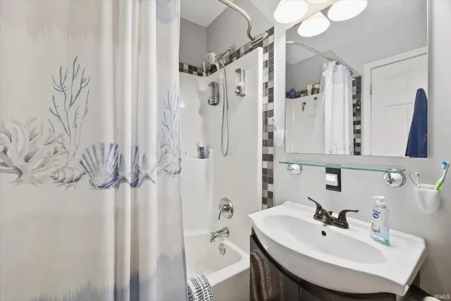 $260,000 | 6161 North Shelly Drive, Ellettsville, IN 47429