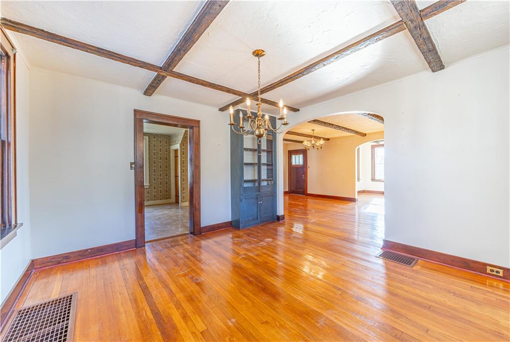 422 New Castle Road Butler, PA 16001 - Photo 11 of 27