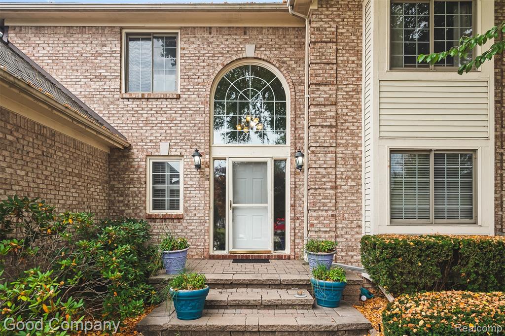 3437 Cascade Circle Rochester Hills, MI 48307 - Photo 3 of 32