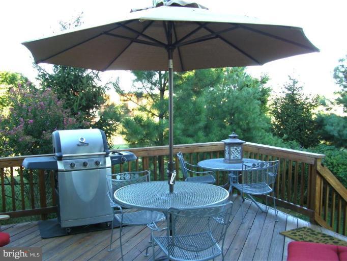 13920 Bromfield Road Germantown, MD 20874 - Photo 6 of 28 Deck