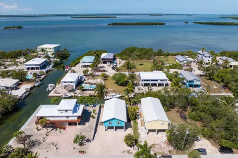 $850,000 | 3922 Gordon Road, Big Pine Key, FL 33043