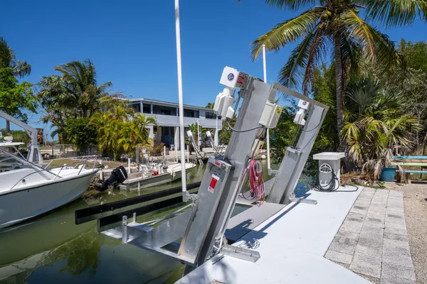 $850,000 | 3922 Gordon Road, Big Pine Key, FL 33043