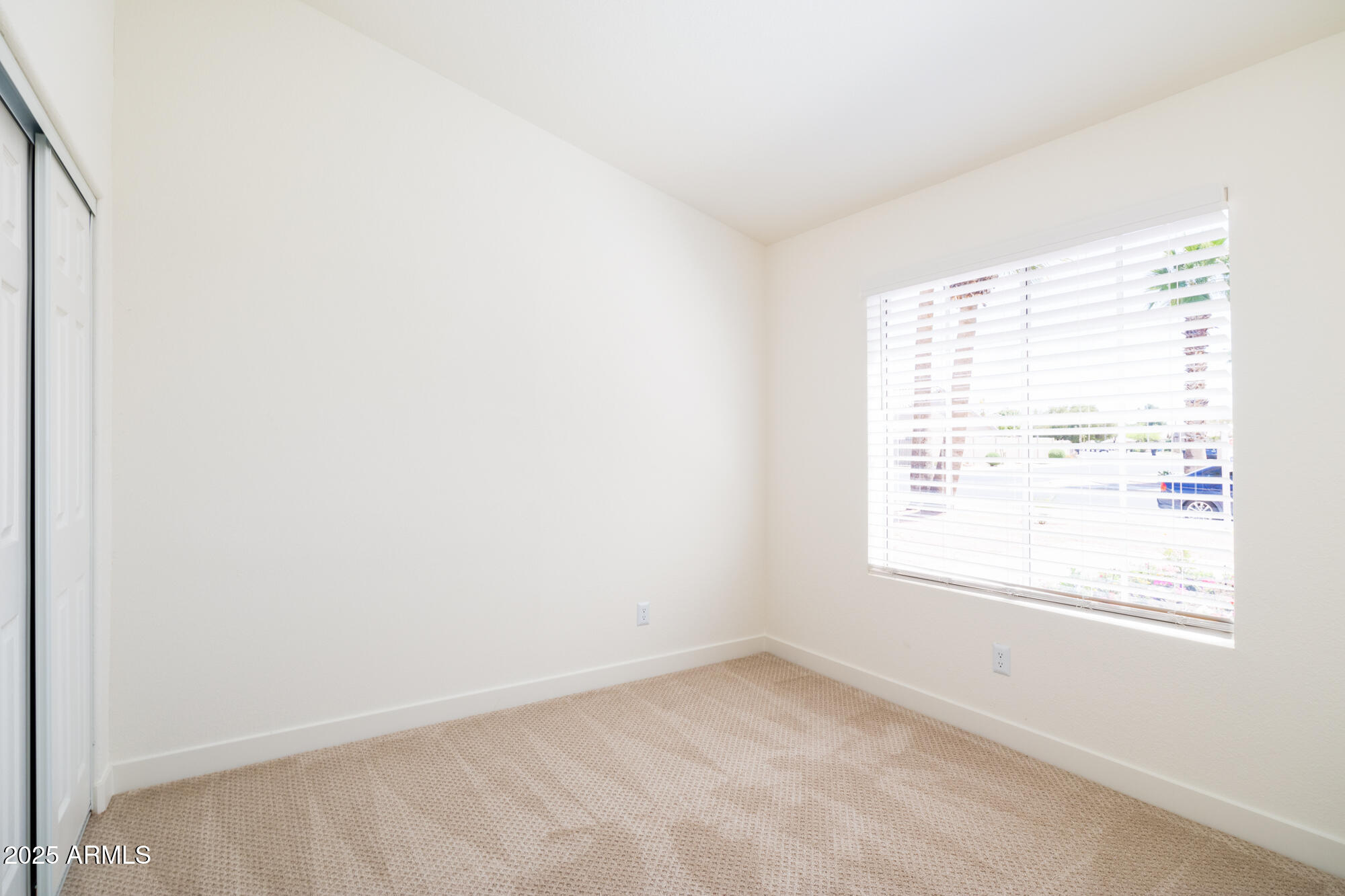 850 North Los Altos Drive Chandler, AZ 85224 - Photo 28 of 34 an empty room with a window