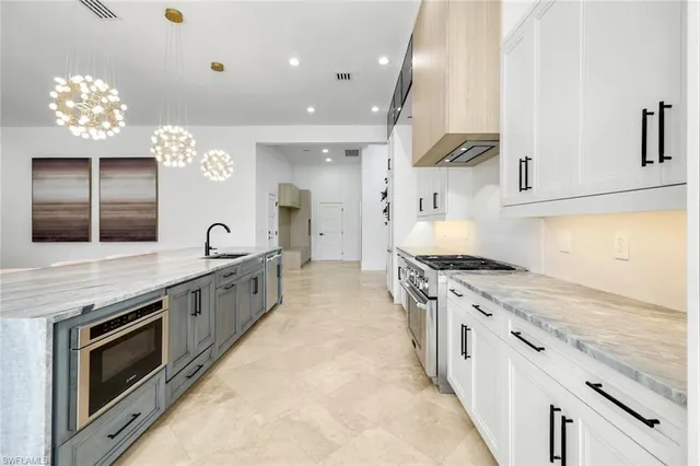 $3,389,000 | 13087 Pond Apple Drive East, Naples, FL 34119