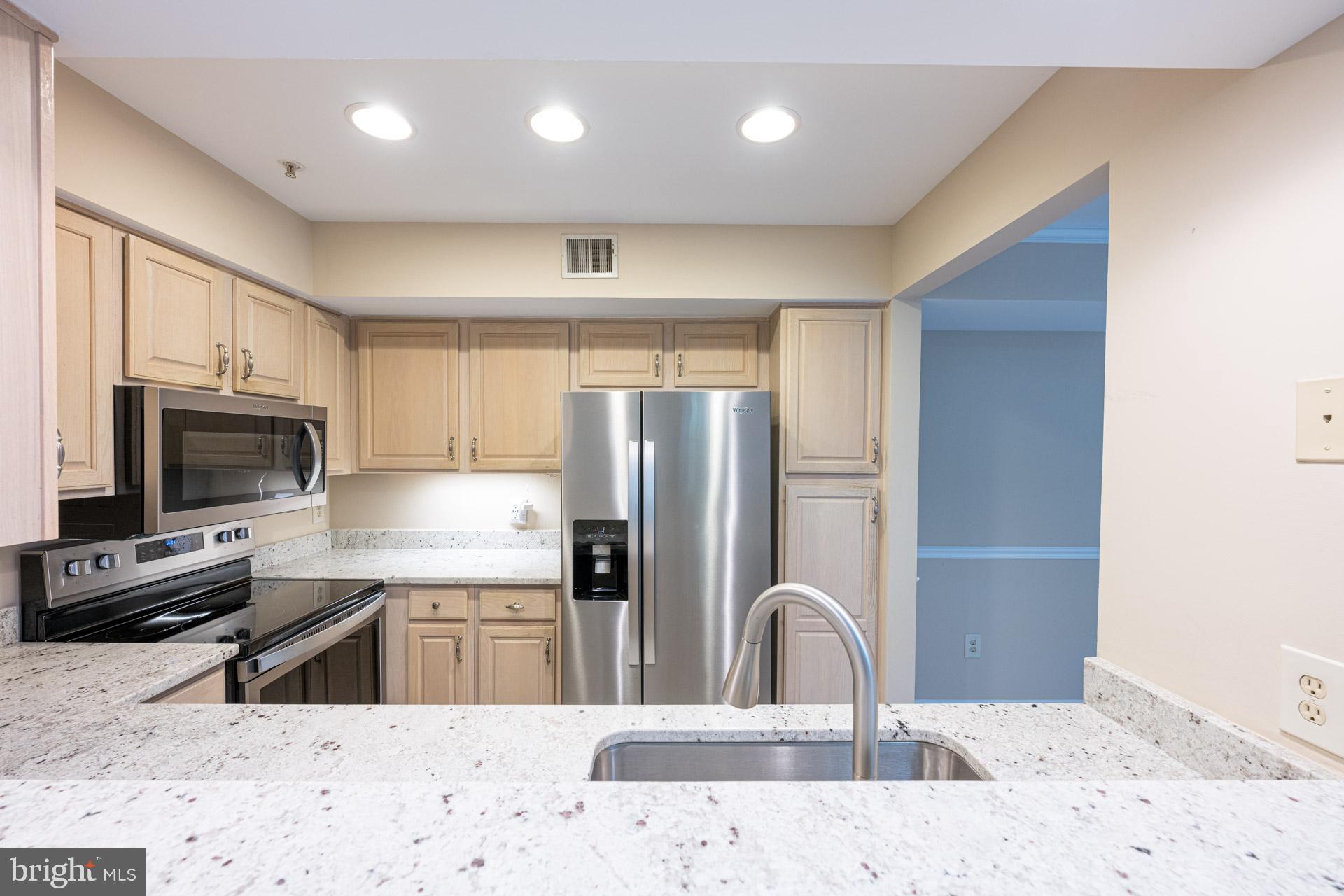 11316 Sundial Court, Unit 814 Reston, VA 20194 - Photo 16 of 30 Gallery Image 16