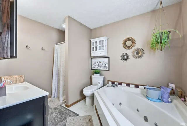 $405,000 | 12347 Diamond Drive, Plymouth, IN 46563