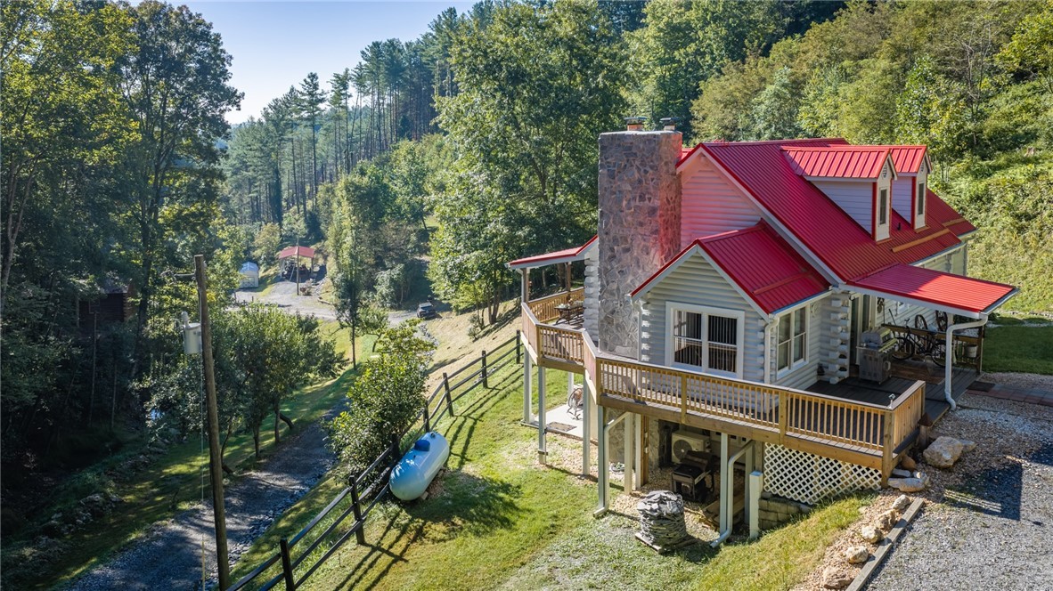 283 Deer Ridge Road Crumpler, NC 28617 - Photo 16 of 23 Gallery Image 16